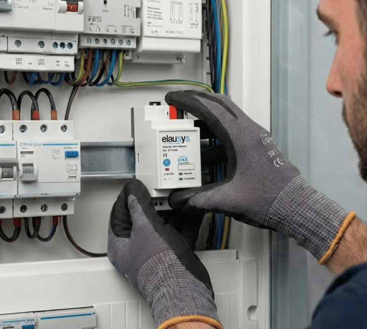 Simple plug-and-play installation